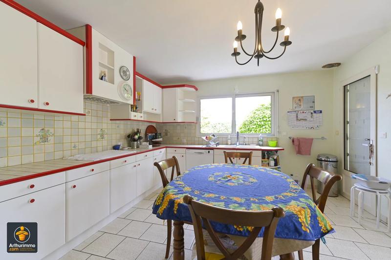 Maison - 236 m² - 7 pièces
