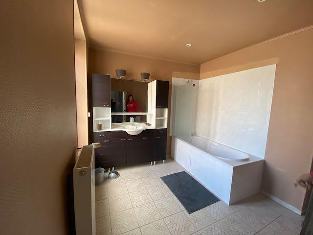 Maison - 180 m² - 8 pièces