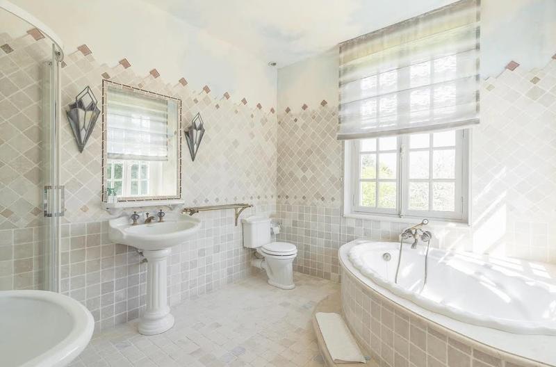 Maison - 550 m² - 14 pièces