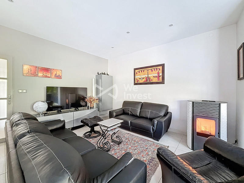 Maison - 215 m² - 7 pièces