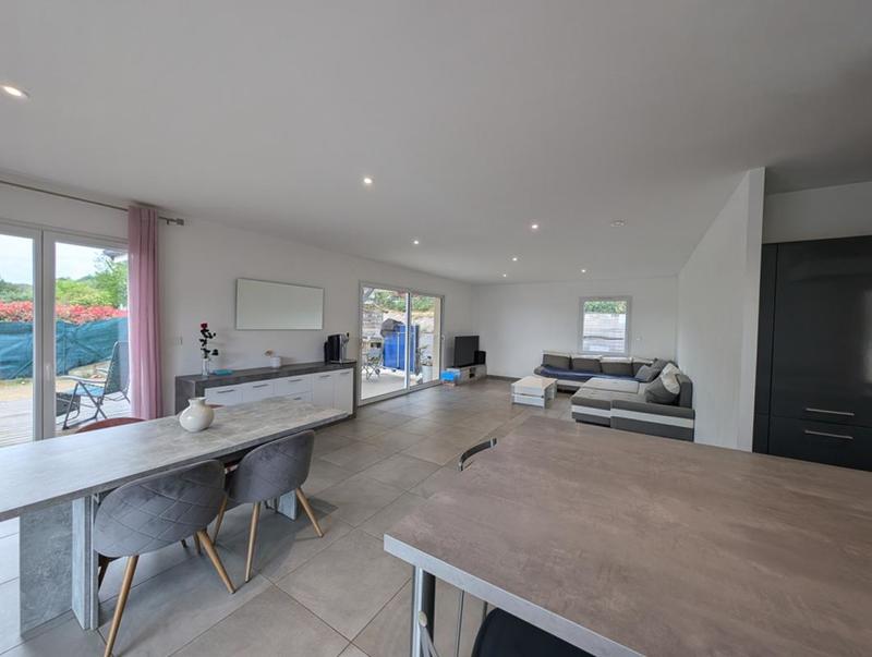 Maison - 195 m² - 6 pièces