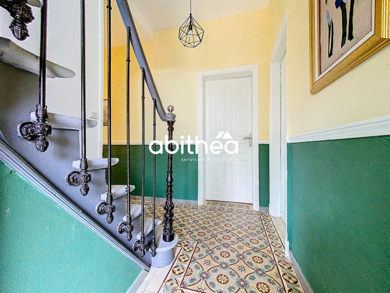 Immeuble - 239 m² - 8 pièces