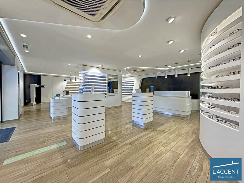 Local commercial - 200 m²