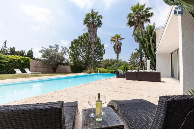 Villa - 600 m² - 6 pièces