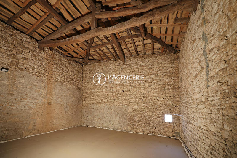 Maison - 430 m² - 4 pièces