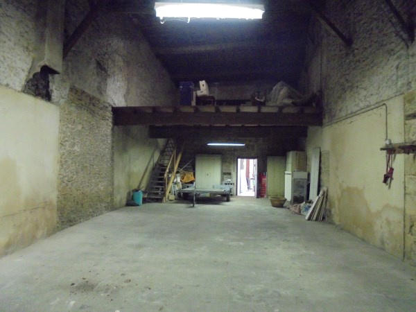 Parking / Garage - 120 m²