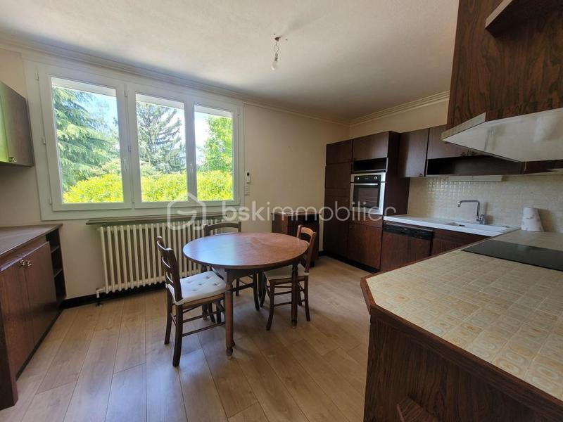 Villa - 230 m² - 6 pièces