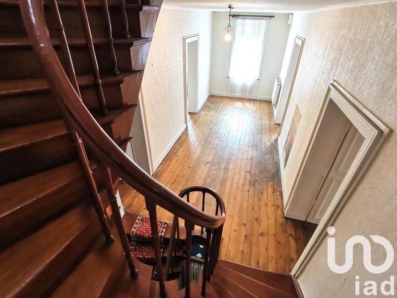 Maison - 220 m² - 7 pièces