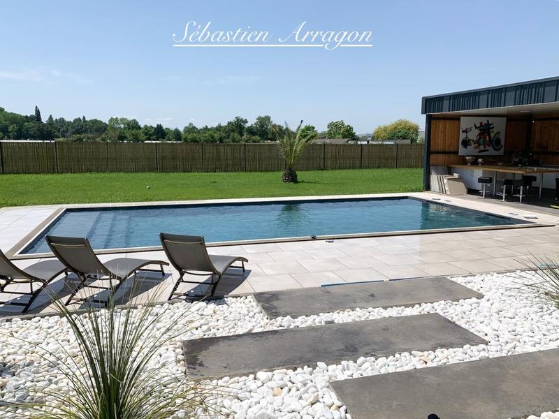 Maison - 205 m² - 6 pièces