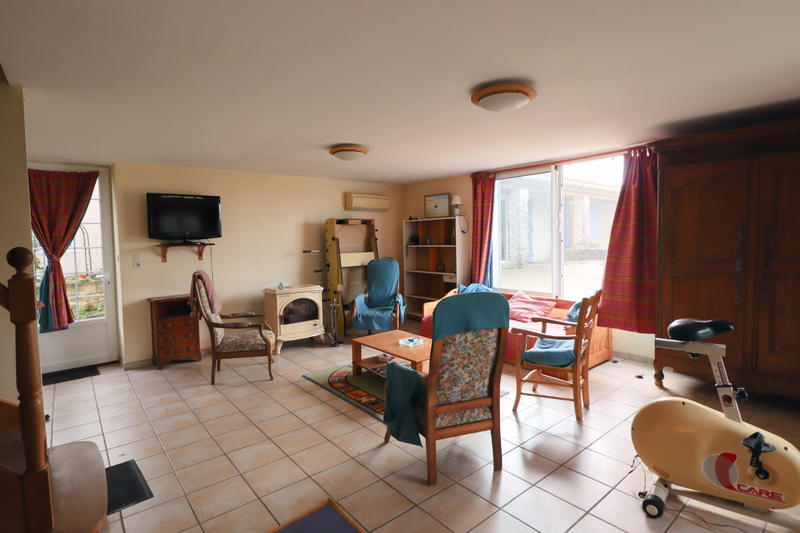 Propriété - 353 m² - 12 pièces