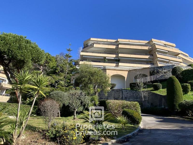 Appartement - 93 m² - 3 pièces