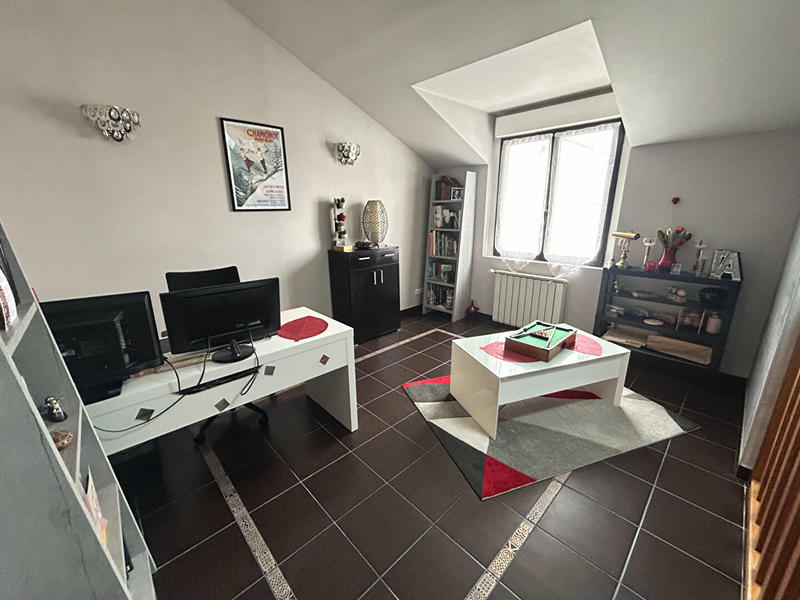 Maison - 185 m² - 6 pièces