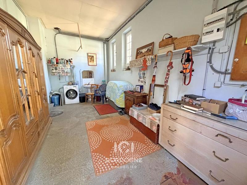 Propriété - 145 m² - 5 pièces