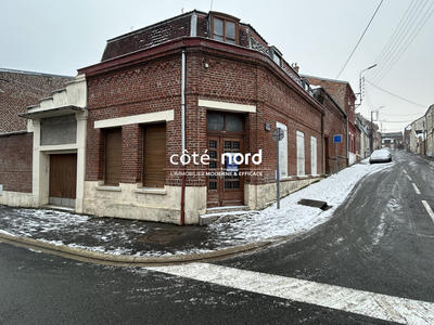 Maison ancienne - 276 m² - 7 pièces