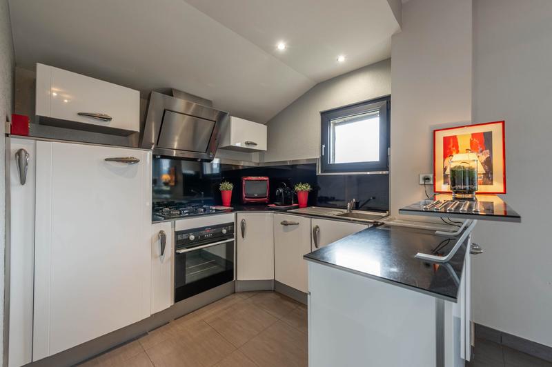 Appartement - 93 m² - 5 pièces