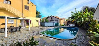 Maison - 170 m² - 8 pièces