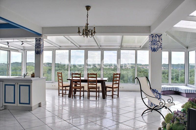 Maison - 140 m² - 6 pièces