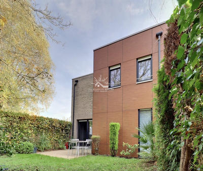 Maison - 107 m² - 5 pièces