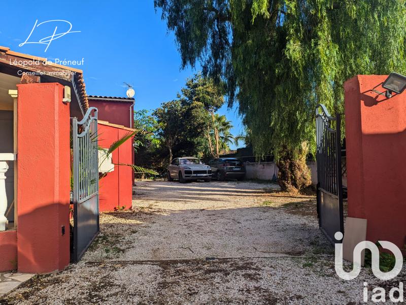 Maison - 252 m² - 9 pièces