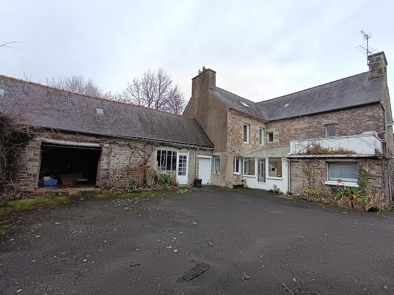 Maison - 180 m² - 8 pièces