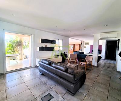 Maison - 376 m² - 7 pièces