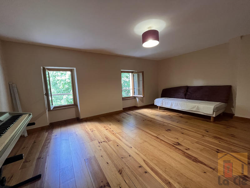 Maison - 169 m² - 6 pièces