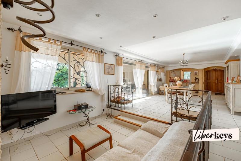 Villa - 160 m² - 5 pièces