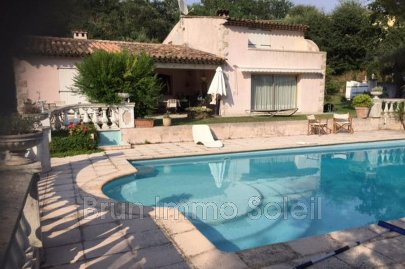 Maison - 202 m² - 8 pièces