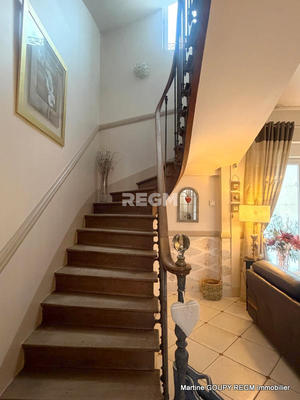 Propriété - 164 m² - 7 pièces