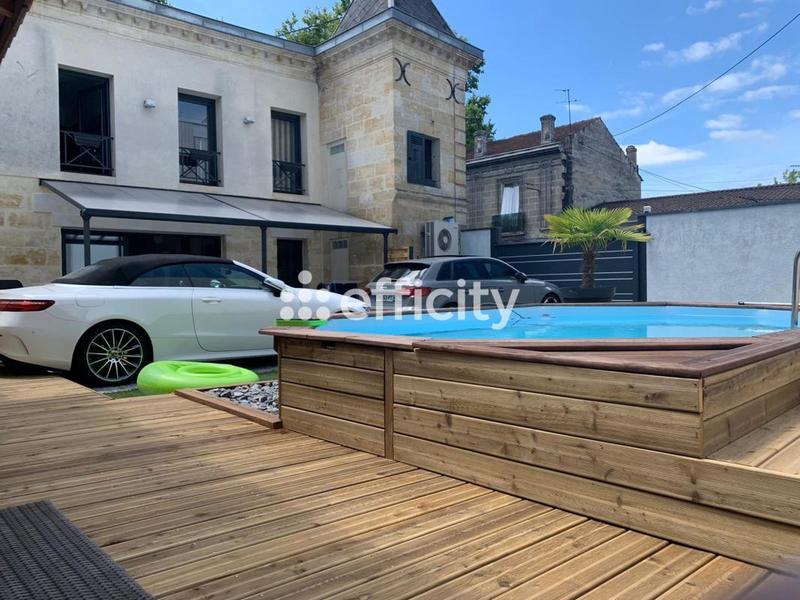 Demeure - 200 m² - 7 pièces