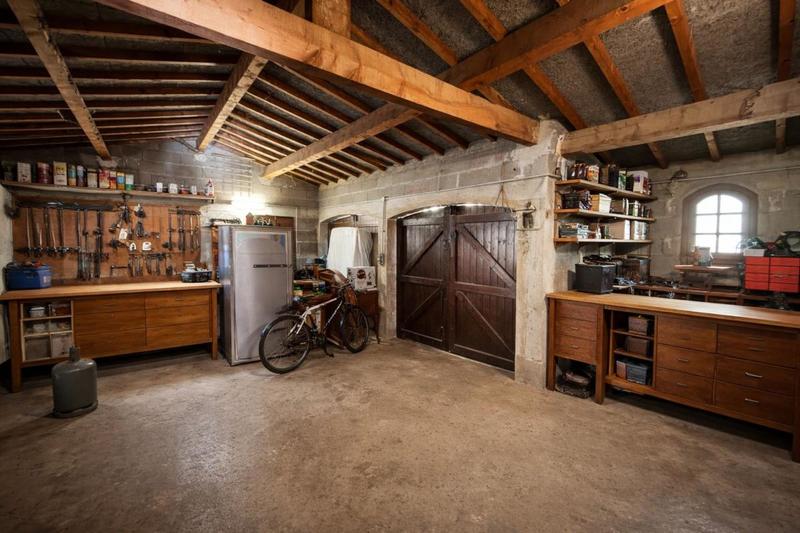 Propriété - 203 m² - 6 pièces