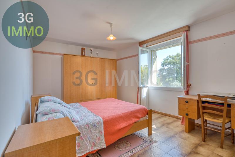 Maison - 200 m² - 6 pièces