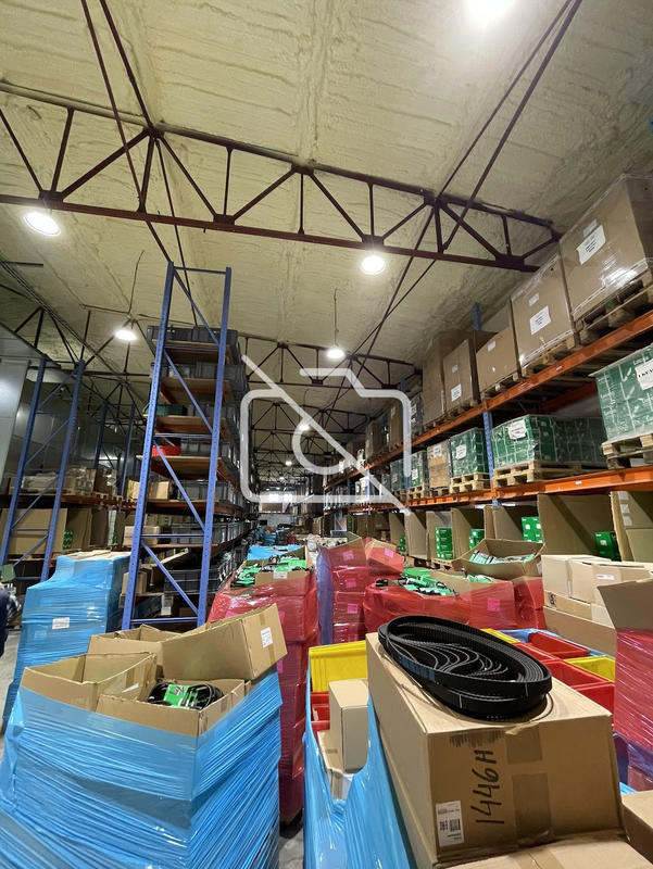 Entrepôt - 1 000 m²