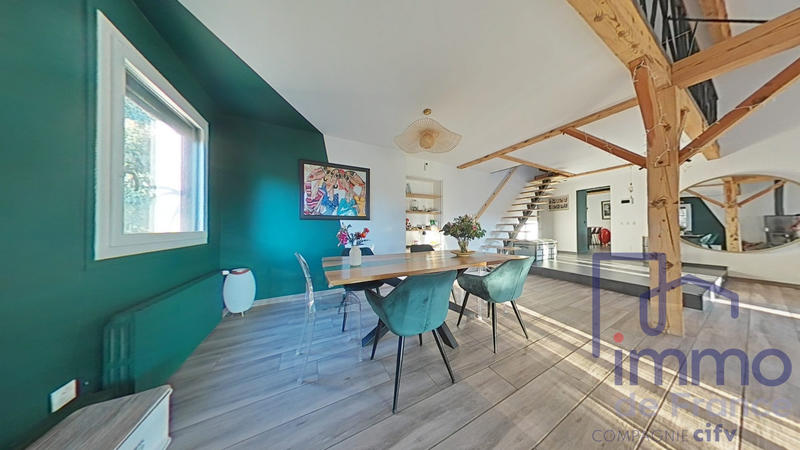 Maison - 200 m² - 6 pièces