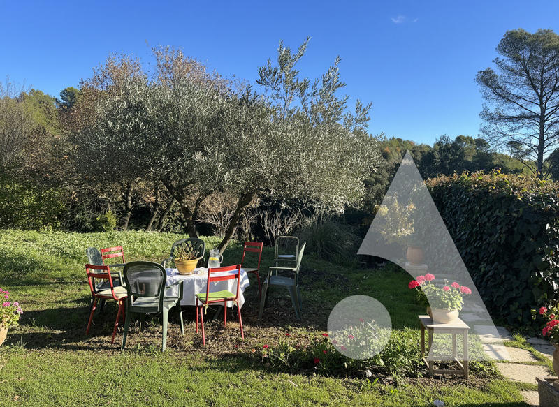 Maison - 182 m² - 8 pièces