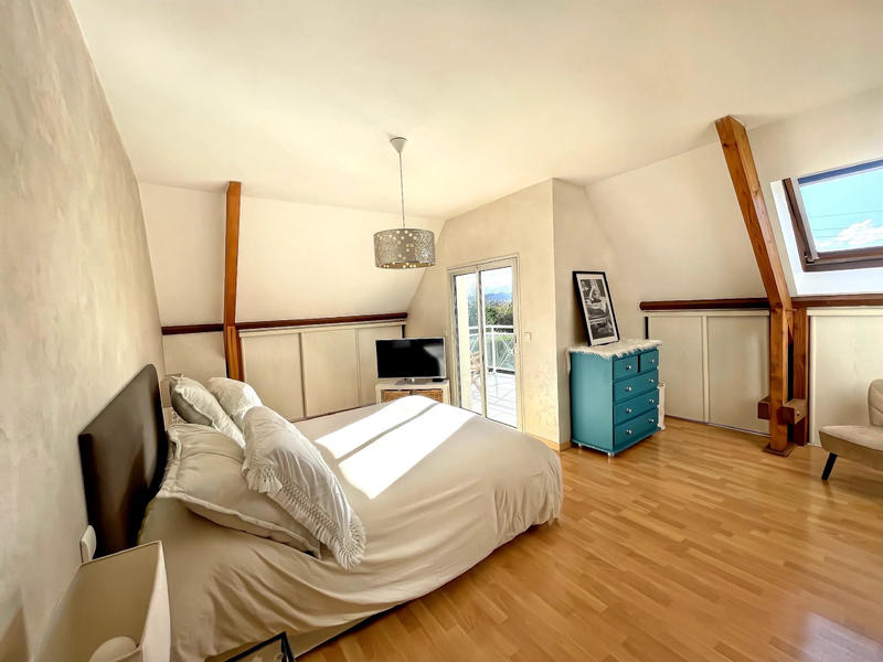 Maison - 167 m² - 6 pièces