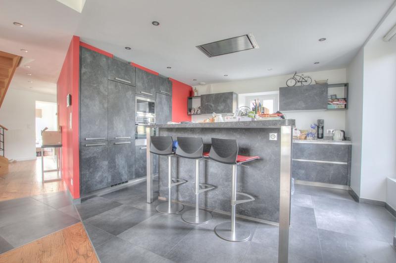 Maison - 200 m² - 6 pièces