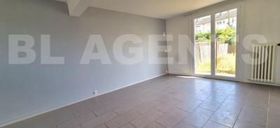 Maison - 99 m² - 5 pièces