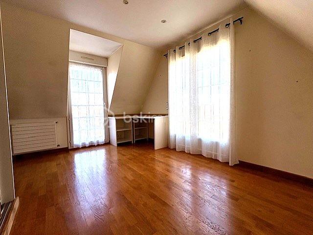 Maison - 175 m² - 8 pièces