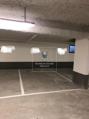 Parking / Garage - 12 m²