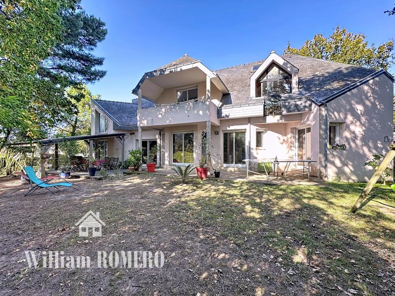 Villa - 236 m² - 7 pièces