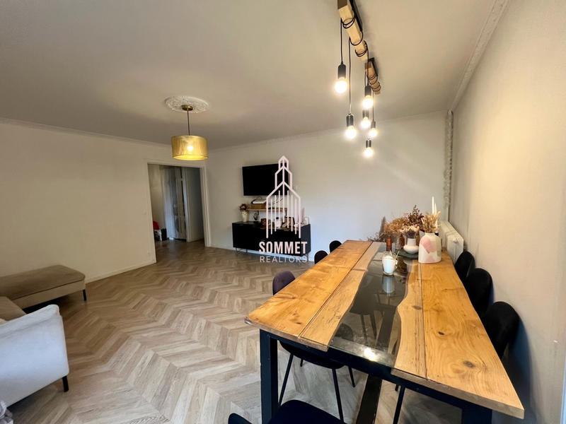 Appartement - 99 m² - 4 pièces