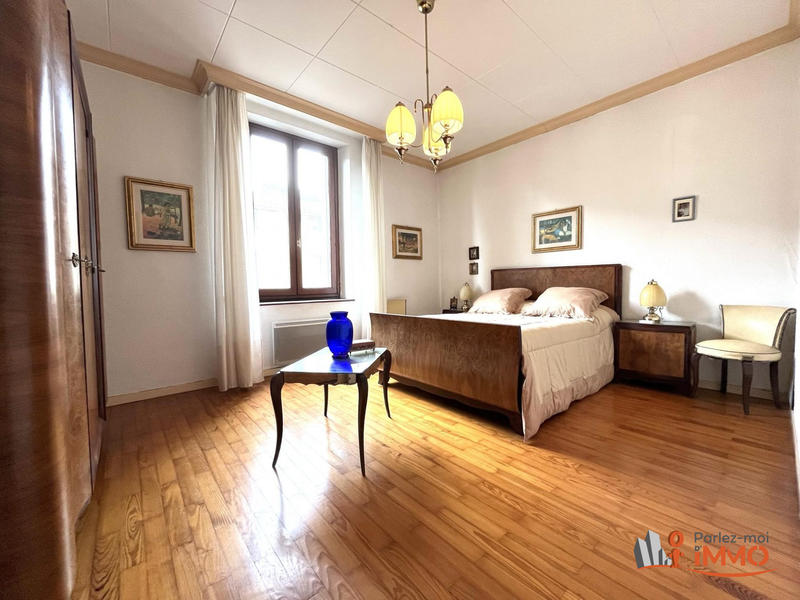 Appartement - 95 m² - 3 pièces