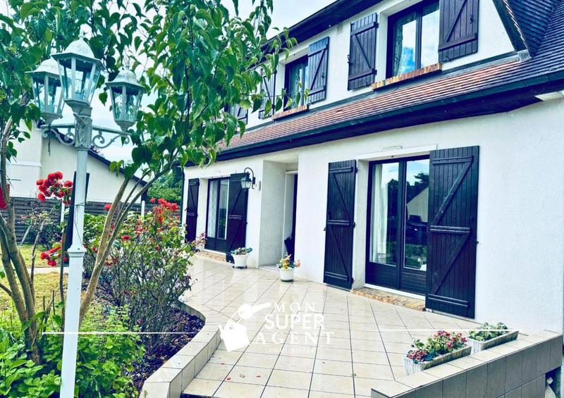 Demeure - 152 m² - 6 pièces