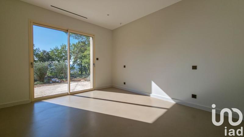 Maison - 198 m² - 5 pièces