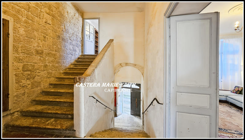 Maison en pierre - 202 m² - 7 pièces