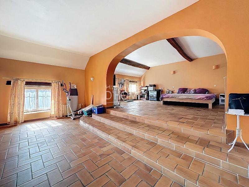 Propriété - 623 m² - 14 pièces