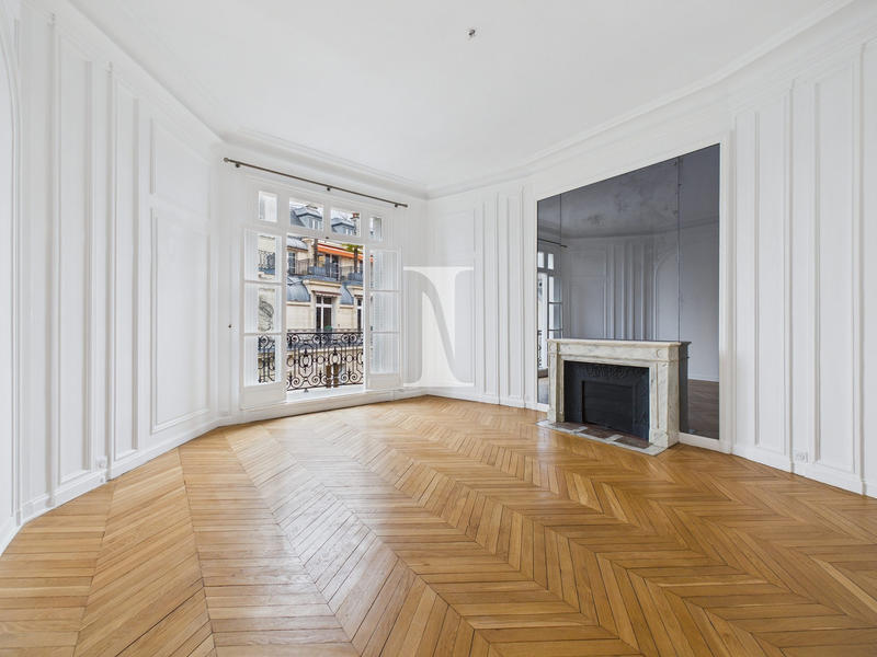 Appartement - 196 m² - 5 pièces