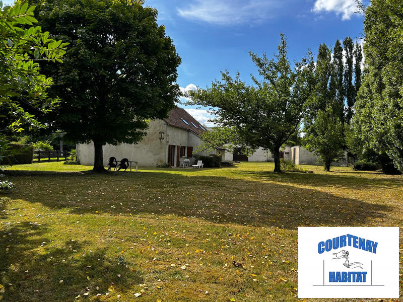 Maison traditionnelle - 280 m² - 7 pièces