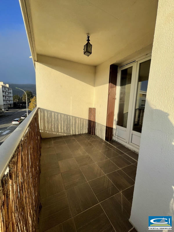 Appartement - 100 m² - 4 pièces